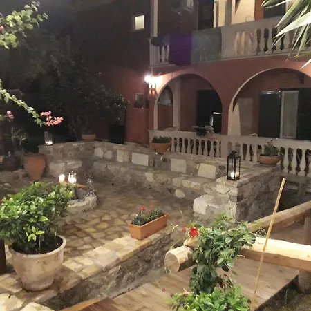 2br Balconies Pool 3 Гостевой дом 3*